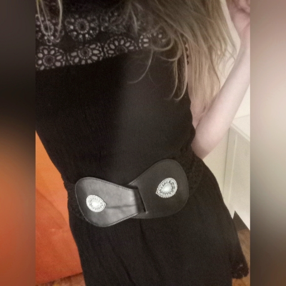 HINT OF MINT - Lace Little Black Dress in Goth / Gothic Style with Handmade Belt - Picture 4 of 16